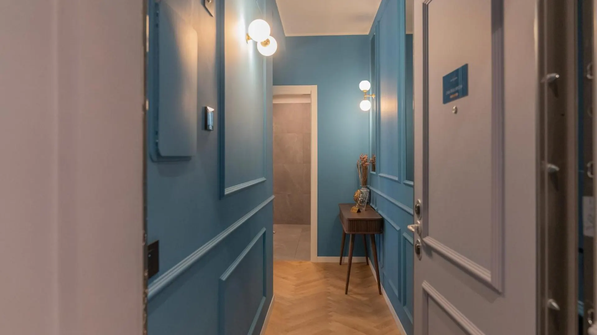Suite Casa Degli Specchi, Appartamento Di Lusso In Galleria Buenos Aires Milan 0*,  Italy