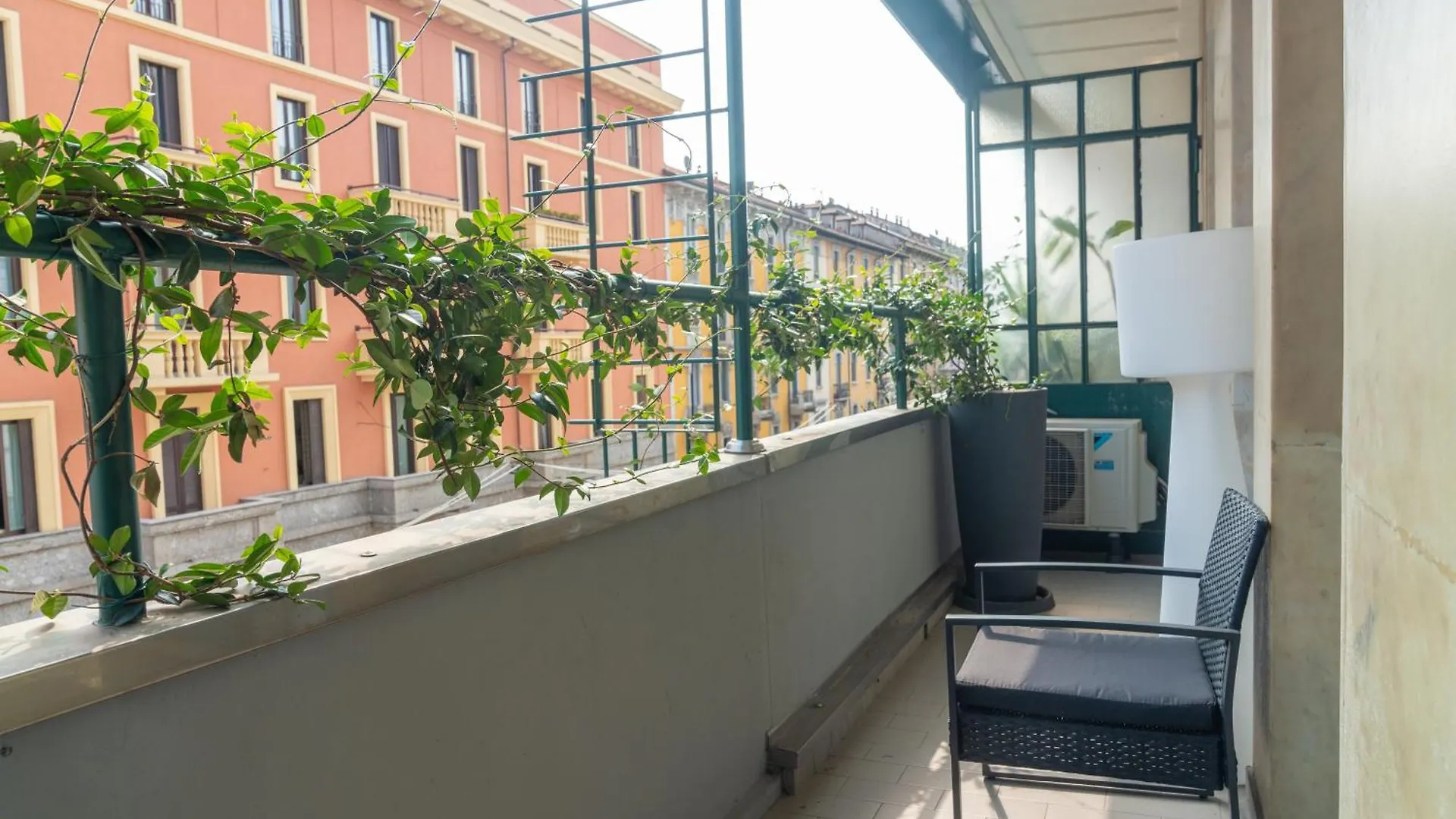 Apartment Suite Casa Degli Specchi, Appartamento Di Lusso In Galleria Buenos Aires Milan