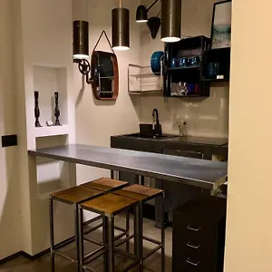 Fra Storia E Modernita Mailand