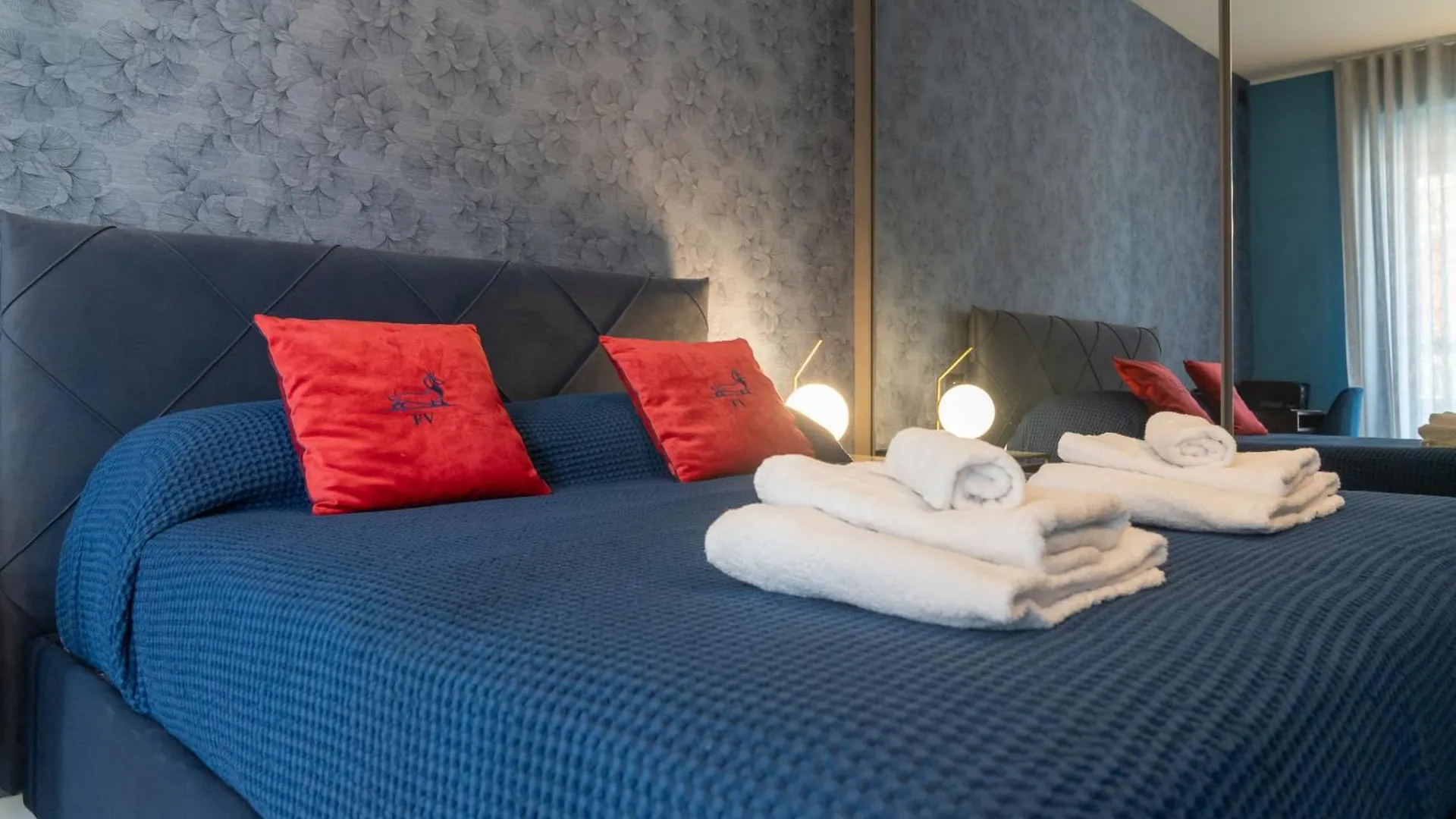 Suite Casa Degli Specchi, Appartamento Di Lusso In Galleria Buenos Aires Milán 0*,
